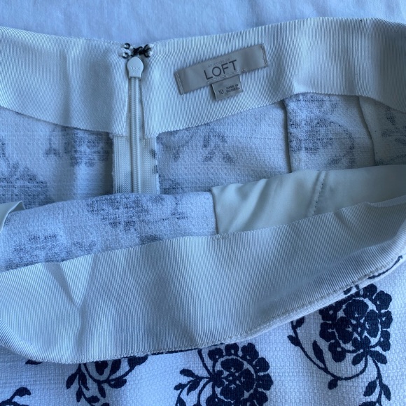 Loft, cotton/ spandex, white & blue. Nautical, sailing, beach vibes. - Picture 7 of 8